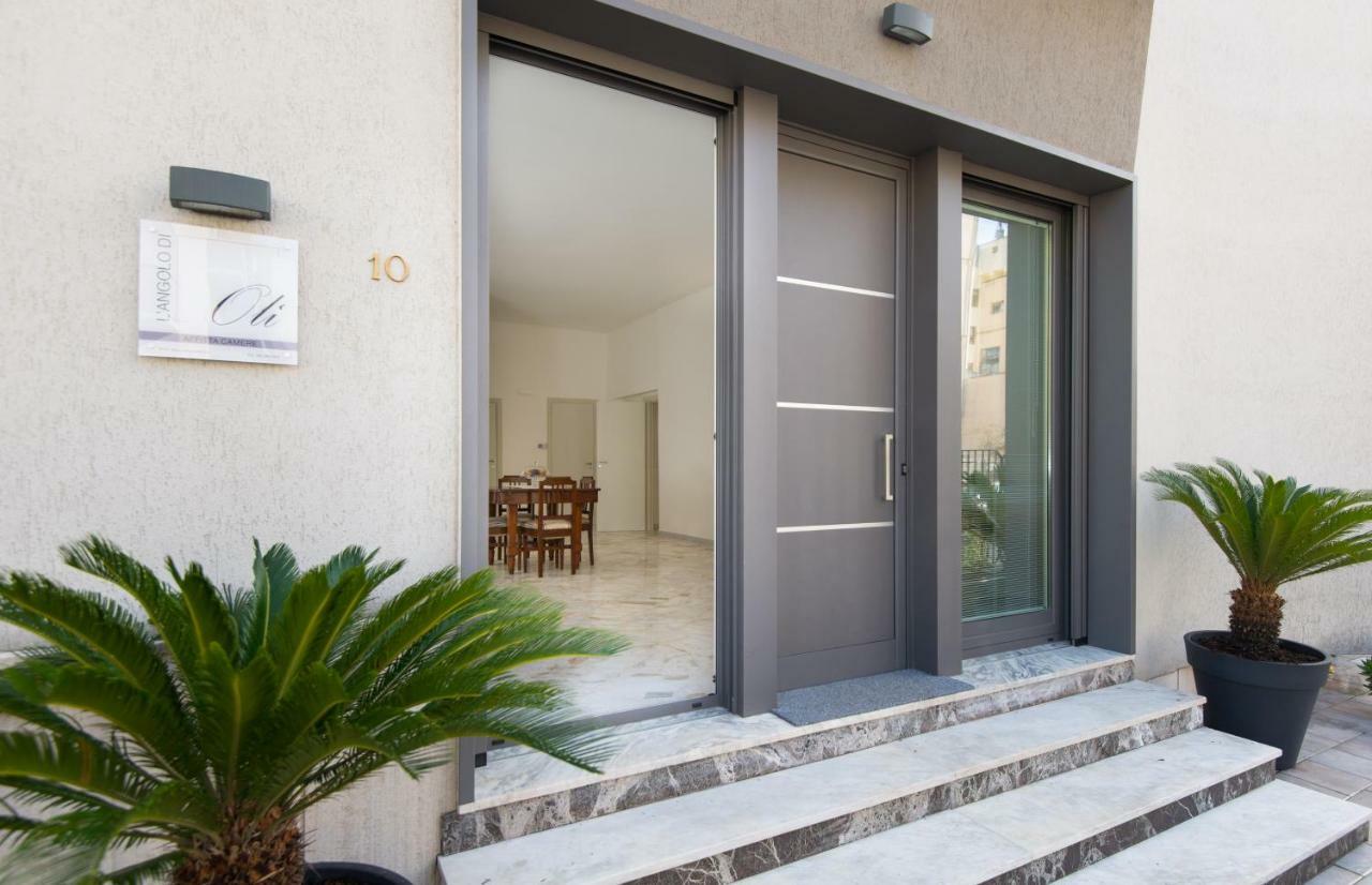 L'Angolo Di Oli' Lecce Exterior photo